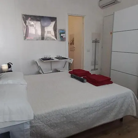Leo Bed & Breakfast *